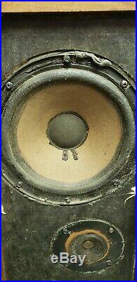 1965/6 ACOUSTIC RESEARCH AR4x speakers. Works great
