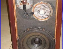 1- Acoustic Research AR3 Vintage Speaker for Parts or Repair
