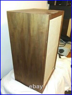 1 Acoustic Research AR-3a Speaker