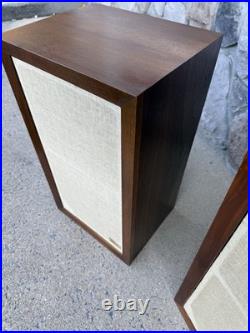 2 Acoustic Research AR-3a Speakers Clean