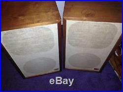 2 Acoustic Reserach AR-5 Acoustic Suspension Loudspeaker System Speakers