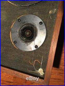 2 Vintage Acoustic Research speakers AR 4x