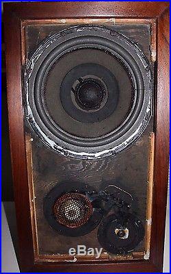 2 Vintage Audiophile Acoustic Research AR-3a Loudspeakers Pair Oiled-Walnut
