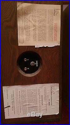 4 Acoustic Research AR-4x Speakers, Vintage HI-FI speakers 4 Acoustic Research AR-4x Speakers, Vintage HI-FI speakers