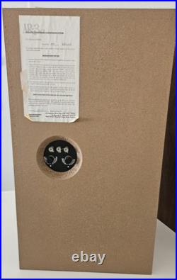 ACOUSTIC RESEARCH AR3a Speakers ACOUSTIC RESEARCH AR3a Speakers