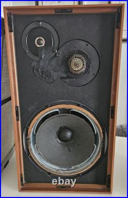 ACOUSTIC RESEARCH AR3a Speakers European Cabinets