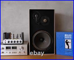 ACOUSTIC RESEARCH AR3a Speakers European Cabinets ACOUSTIC RESEARCH AR3a Speakers European Cabinets