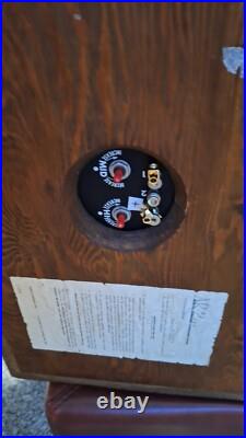 ACOUSTIC RESEARCH AR-2AX Pair SPEAKERS Sounds Great No Cover No Return