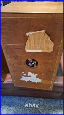 ACOUSTIC RESEARCH AR-2AX Pair SPEAKERS Sounds Great No Cover No Return