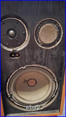ACOUSTIC RESEARCH AR-2AX Pair SPEAKERS Sounds Great No Cover No Return