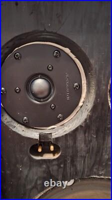 ACOUSTIC RESEARCH AR-2AX Pair SPEAKERS Sounds Great No Cover No Return