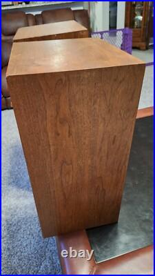 ACOUSTIC RESEARCH AR-2AX Pair SPEAKERS Sounds Great No Cover No Return