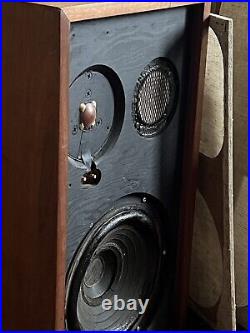 ACOUSTIC RESEARCH AR-2AX Speakers READ