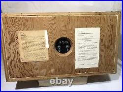 ACOUSTIC RESEARCH AR-2a Vintage Stereo Speakers L/R Serial D74267 D74556