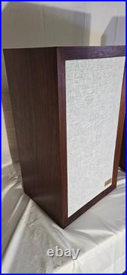 ACOUSTIC RESEARCH AR-3A Speakers Pair used fully restored ACOUSTIC RESEARCH AR-3A Speakers Pair used fully restored