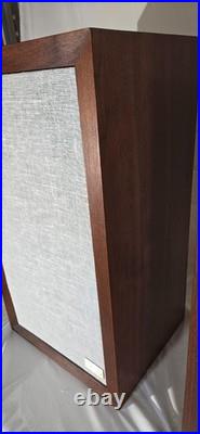 ACOUSTIC RESEARCH AR-3A Speakers Pair used fully restored ACOUSTIC RESEARCH AR-3A Speakers Pair used fully restored