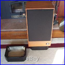 ACOUSTIC RESEARCH AR-3a, AR-5 BLACK SPEAKERS STANDS