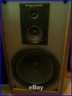 ACOUSTIC RESEARCH AR-58B speakers