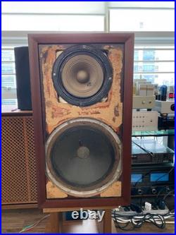 AR1 acoustic research early version speakers