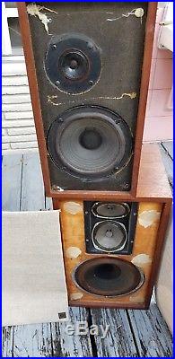 AR2 and AR 4x ACOUSTIC RESEARCH SPEAKERS ORIGINAL RARE EARLY PRODUCTION. DESCRIP