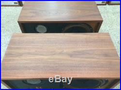 AR2ax ACOUSTIC RESEARCH SPEAKERS, FANTASTIC WORKING CONDITION