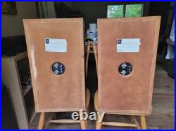 AR2ax Acoustic Research Speakers