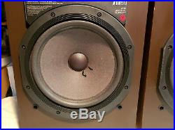 AR91 Acoustic Research Vintage Speakers Good Condition Local Pick Up Only