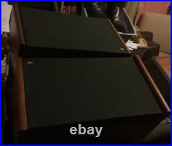 AR 210b Walnut Two Way Circa 1976 Speakers Perfect Wood Sound Is Awesome Too