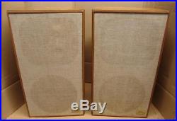 AR-2ax Acoustic Research Speakers100With8ohms speakers in very good condition