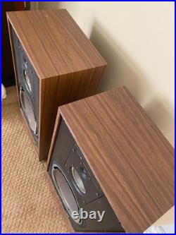 AR ACOUSTIC RESEARCH AR58BX Speaker Cabinets- Excellent Condition Make an Offer