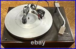 AR MODEL XA TURNTABLE withShure cartridge & Manual, JUST SERVICED, WORKS GREAT