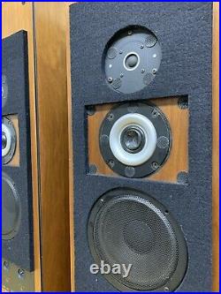 AR Speakers Acoustic Research AR9 (LOCAL PICK UP ONLY)