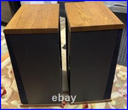 AR TSW 210 Acoustic Research TSW 210 Bookshelf 2 Way Speakers