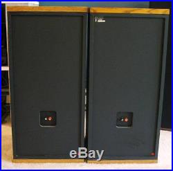 AR TSW-510 Floor-Standing Speakers, 3-Way, Solid Walnut Top & Base, Superb Cond