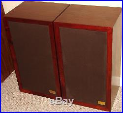 A Nice Pair Of Vintage Acoustic Research Ar-3a Speakers Litely Restored