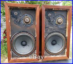A PAIR OF VINTAGE ACOUSTIC RESEARCH AR3a SPEAKERS With VERY GOOD WALNUT CABINETS