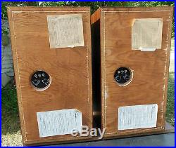 A PAIR OF VINTAGE ACOUSTIC RESEARCH AR3a SPEAKERS With VERY GOOD WALNUT CABINETS