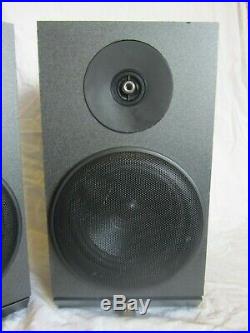 Acoustic Research 122 Black Speakers Pair