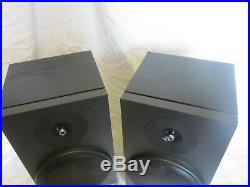 Acoustic Research 122 Black Speakers Pair