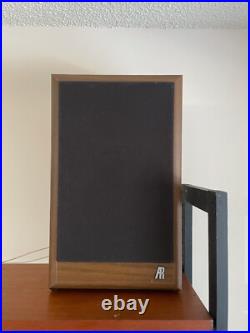 Acoustic Research AR18B AR 18 Bookshelf Speakers (Pair)