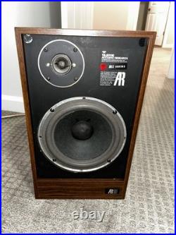 Acoustic Research AR18J HiFi Bookshelf Speakers. Serviced. Sound fantastic