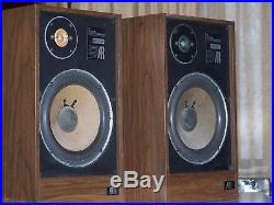 Acoustic Research AR18 Speakers