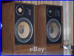 Acoustic Research AR18 Speakers