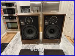 Acoustic Research AR18s Bookshelf Speakers Excellent Shape, Refoamed, Tested