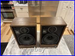 Acoustic Research AR18s Bookshelf Speakers Excellent Shape, Refoamed, Tested