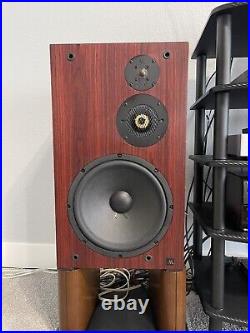 Acoustic Research AR303A Speakers / Modern Version AR3