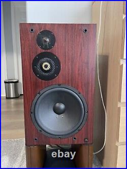 Acoustic Research AR303A Speakers / Modern Version AR3