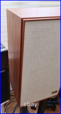 Acoustic Research AR3a Improved European model. Near excellent condition