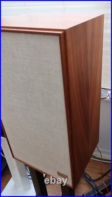 Acoustic Research AR3a Improved European model. Near excellent condition
