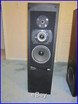 Acoustic Research AR90 speakers